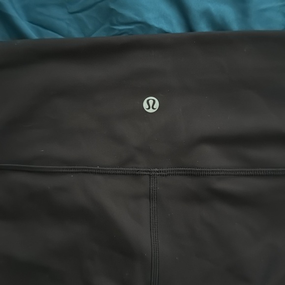 Lululemon spandex align shorts - Picture 2 of 4